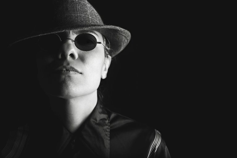 Tajemnice słowa „blackmail” – etymologia i pochodzenie