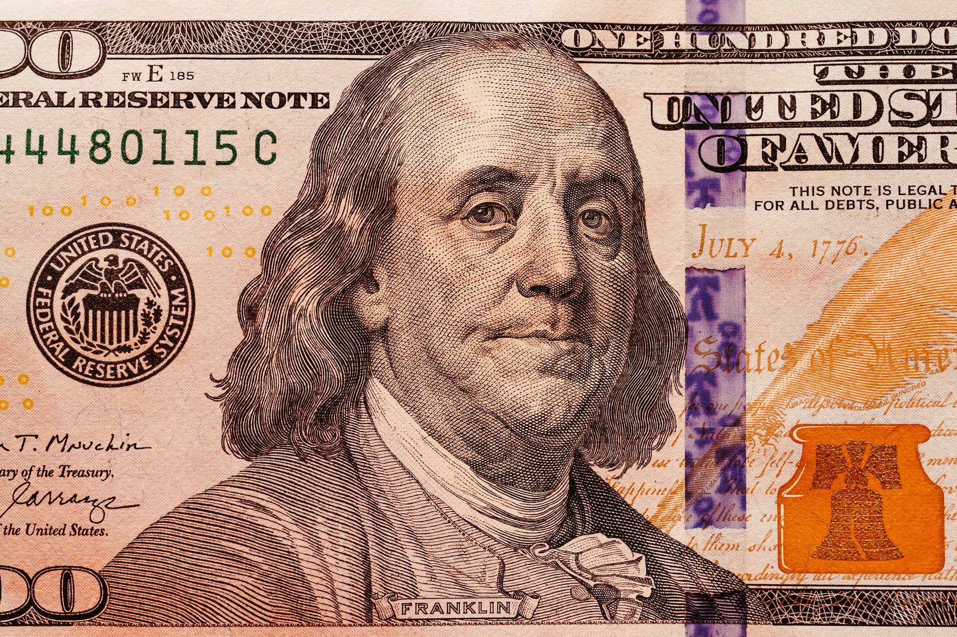 benjamin franklin on dollar banknote
